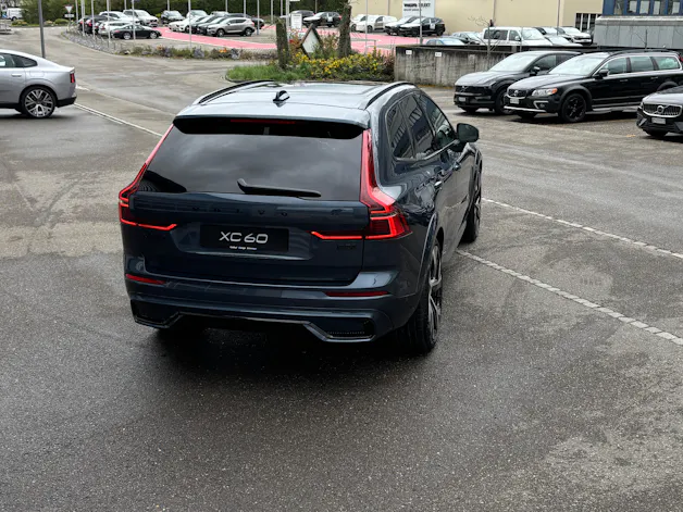 Volvo XC60 2.0 B5 MH Black Edition AWD