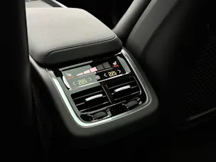 Volvo XC60 2.0 B5 MH Black Edition AWD