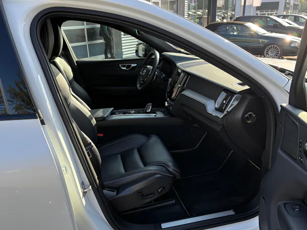 Volvo XC60 2.0 T8 TE R-Design eAWD