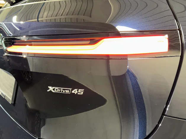 BMW iX xDrive45