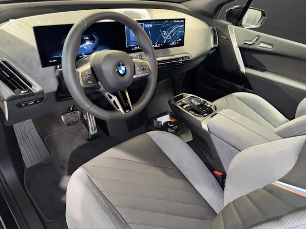 BMW iX xDrive45