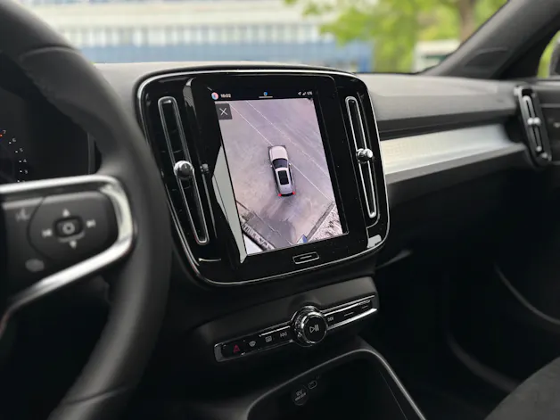 Volvo XC40 2.0 B4 MH Plus Dark