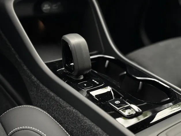 Volvo XC40 2.0 B4 MH Plus Dark