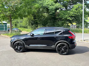 Volvo XC40 2.0 B4 MH Black Edition