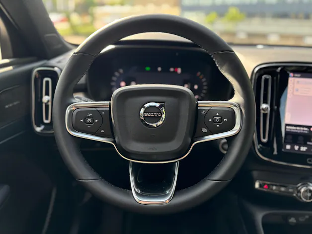 Volvo XC40 2.0 B4 MH Black Edition