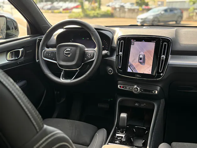Volvo XC40 2.0 B4 MH Black Edition