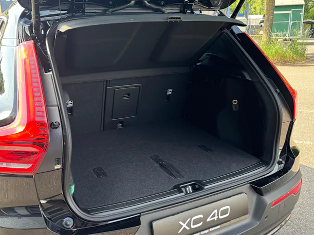 Volvo XC40 2.0 B4 MH Black Edition