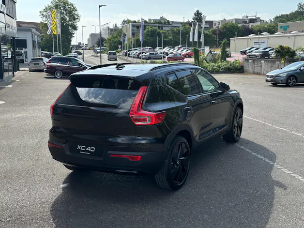 Volvo XC40 2.0 B4 MH Black Edition