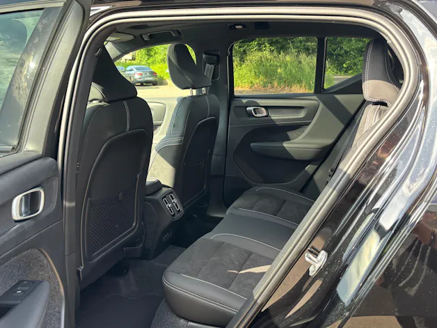 Volvo XC40 2.0 B4 MH Black Edition