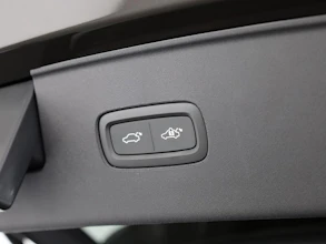 https://vehicle.imgix.net/4333378/368fb7a7-fbd5-43e6-9916-31e4fca19488.jpg