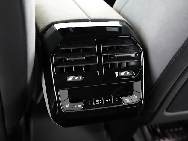 BMW iX xDrive60