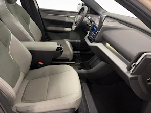 Fahrzeugbild VOLVO EX30 CC P8 Ultra AWD