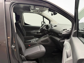 https://vehicle.imgix.net/4333445/98474805-2a23-4318-8109-951d4125173a.jpg