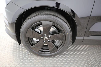 https://vehicle.imgix.net/4333465/25c3eaa6-3449-439a-99c8-ffc4e4727bec.jpg