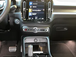 Volvo XC40 2.0 B5 MH R-Design AWD