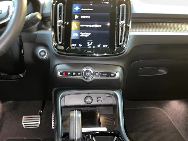 Volvo XC40 2.0 B5 MH R-Design AWD