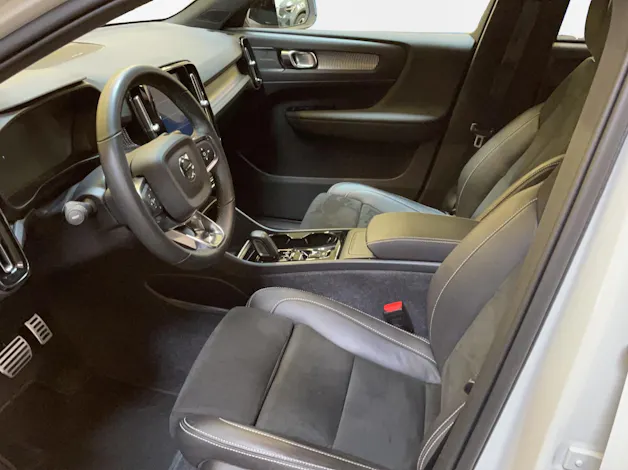 Volvo XC40 2.0 B5 MH R-Design AWD