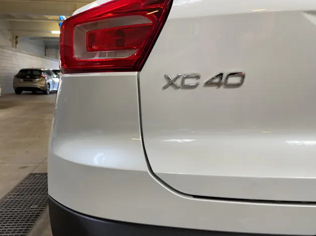 Volvo XC40 2.0 B5 MH R-Design AWD