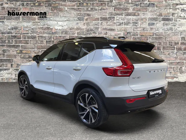 Volvo XC40 2.0 B5 MH R-Design AWD