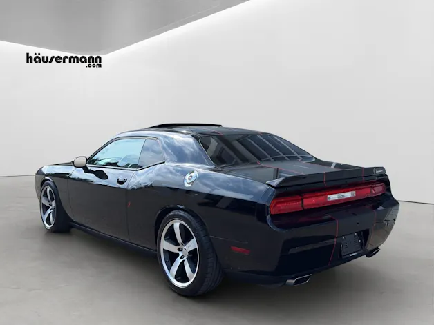 Dodge Challenger 6.4 HEMI SRT8