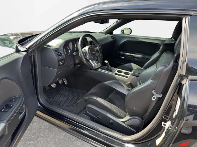 Dodge Challenger 6.4 HEMI SRT8