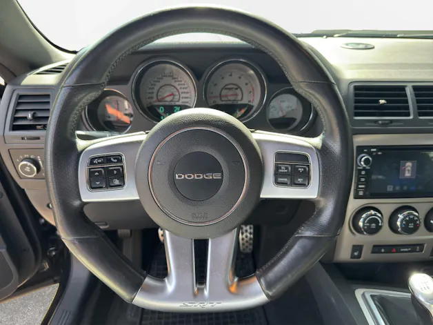 Dodge Challenger 6.4 HEMI SRT8