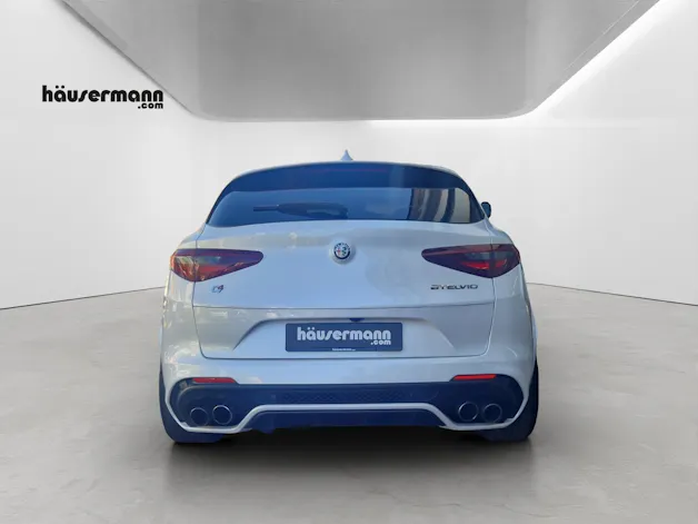 Alfa Romeo Stelvio 2.9 V6 Biturbo Q4 Quadrifoglio