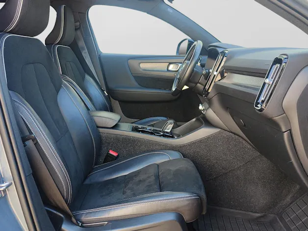 Volvo XC40 2.0 B4 MH R-Design AWD