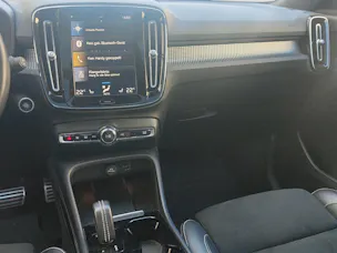 Volvo XC40 2.0 B4 MH R-Design AWD