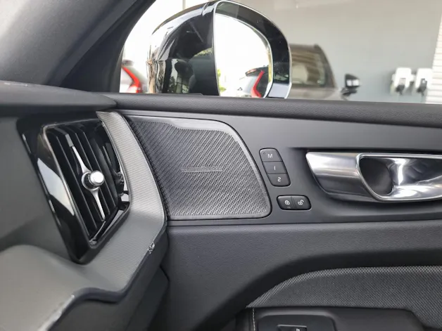 Volvo XC60 2.0 T6 TE Plus Dark eAWD
