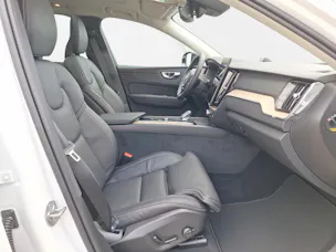 Volvo XC60 2.0 B5 MH Ultra Dark AWD