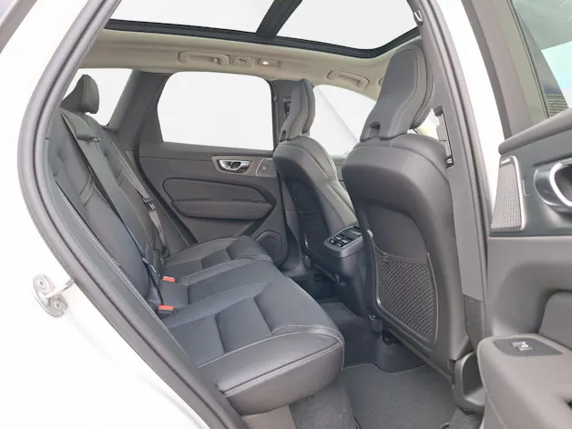 Volvo XC60 2.0 B5 MH Ultra Dark AWD