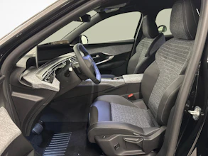 https://vehicle.imgix.net/4333615/e2b19760-9eaa-4763-b6e7-2781a3104313.jpg