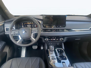 MITSUBISHI OUTLANDER 9