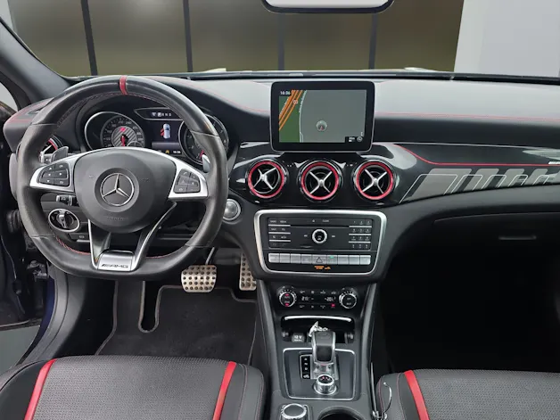 Mercedes-Benz GLA 45 AMG 4m