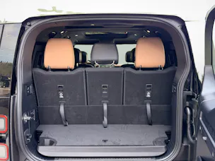 Land Rover Defender 130 3.0 D I6 350 X-Dynamic HSE
