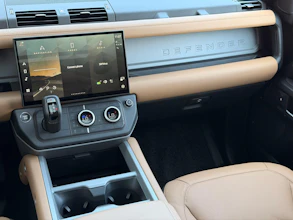 https://vehicle.imgix.net/4333769/a03dc9c7-6910-4171-9d28-ae031c734446.jpeg
