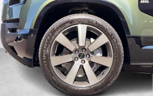 Fahrzeugbild LAND ROVER Defender 130 3.0 D I6 350 X-Dynamic HSE