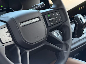 https://vehicle.imgix.net/4333769/d8245666-5b04-45a0-9dfe-118cc8358055.jpeg