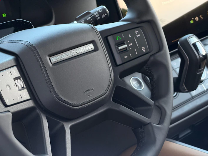 Fahrzeugbild LAND ROVER DEFENDER