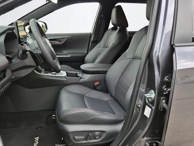 Toyota RAV4 2.5 Plug-In-Hybrid Platinum inkl. Anhängerkupplung