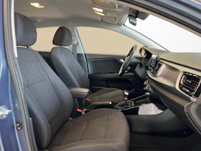 https://vehicle.imgix.net/4333803/60c8caeb-4315-45ff-9c43-3b554cddb836.jpg
