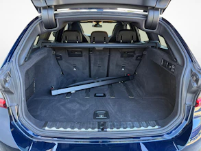 https://vehicle.imgix.net/4333811/6df233c4-2ab7-4b2f-9d5c-db84705fff11.jpg