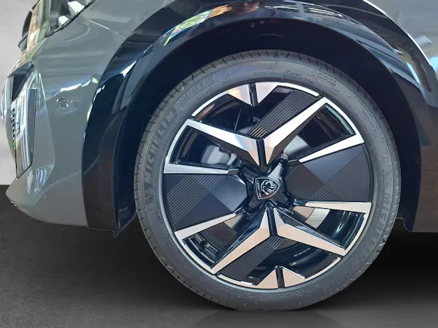 Peugeot 208 1.2 Hybrid 145 GT