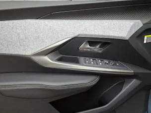 Peugeot 3008 e-Allure Premium AWD