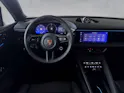 PORSCHE Macan 4