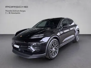 PORSCHE Macan 4