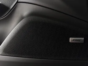 PORSCHE Macan 4