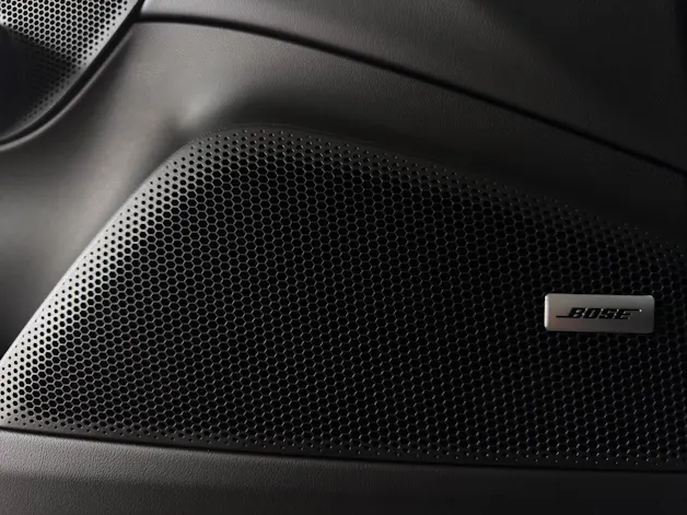 PORSCHE Macan 4