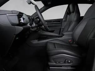 PORSCHE Macan 4